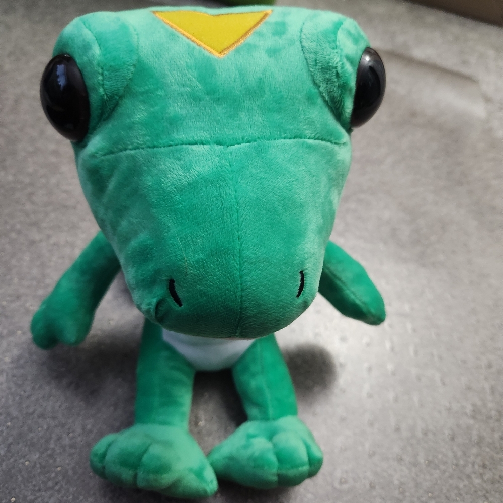 Cute Stuffed Animal Gecko - Picture 8 of 9